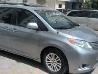 Toyota Sienna 2011 годаfor4 600 000 тг. в Атырау