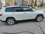 Toyota Highlander 2012 года за 12 800 000 тг. в Астана – фото 4