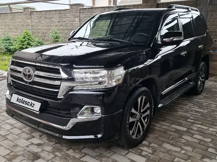 Toyota Land Cruiser 2017 года за 34 500 000 тг. в Алматы – фото 2