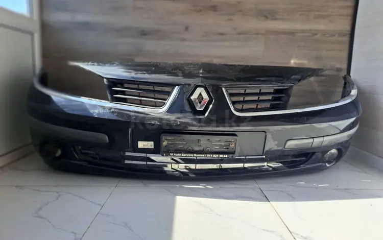 Бампер передний Автомобиль: Renault Laguna GT 2.0 1.6 V. за 40 000 тг. в Астана