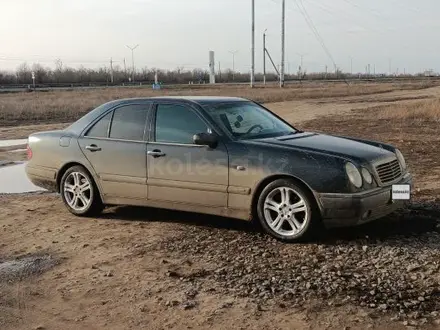 Mercedes-Benz E 280 1996 года за 3 500 000 тг. в Актобе – фото 9