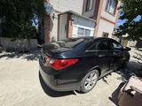 Hyundai Sonata 2011 года за 5 500 000 тг. в Атырау – фото 2