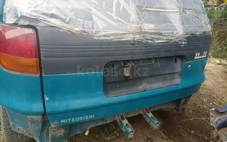 Крышка багажника без стекла за 15 000 тг. в Алматы