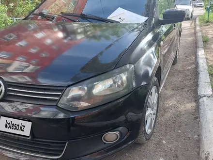 Volkswagen Polo 2015 года за 4 900 000 тг. в Караганда – фото 2