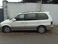 Kia Carnival 2002 года за 2 200 000 тг. в Шымкент – фото 4