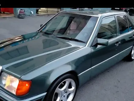 Mercedes-Benz E 230 1993 года за 2 300 000 тг. в Астана – фото 3