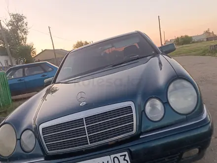 Mercedes-Benz E 280 1998 года за 3 200 000 тг. в Астана – фото 2