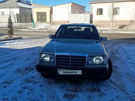 Mercedes-Benz E 220 1992 года за 2 500 000 тг. в Кызылорда – фото 6