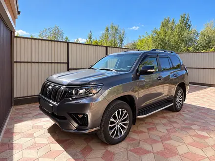 Toyota Land Cruiser Prado 2022 года за 36 500 000 тг. в Атырау