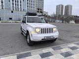 Jeep Cherokee 2011 года за 8 900 000 тг. в Актау – фото 2