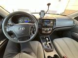 Hyundai Santa Fe 2011 годаүшін7 000 000 тг. в Актау