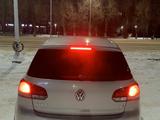 Volkswagen Golf 2011 года за 4 100 000 тг. в Уральск – фото 2