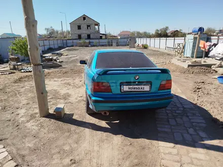 BMW 320 1994 года за 1 700 000 тг. в Атырау – фото 4