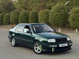 Volkswagen Vento 1995 года за 2 500 000 тг. в Шымкент