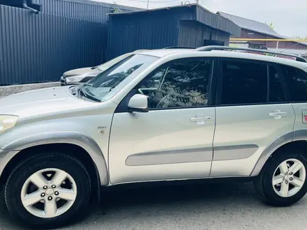 Toyota RAV4 2004 года за 5 599 999 тг. в Алматы – фото 3