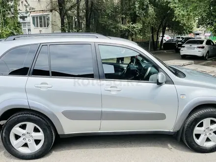 Toyota RAV4 2004 года за 5 599 999 тг. в Алматы – фото 4