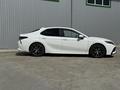 Toyota Camry 2021 года за 10 400 000 тг. в Костанай – фото 2