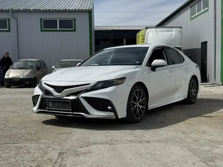 Toyota Camry 2021 года за 10 400 000 тг. в Костанай – фото 7
