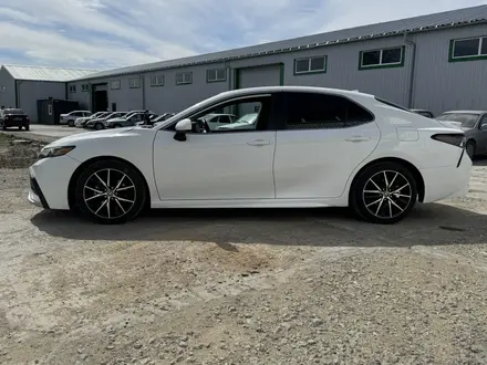 Toyota Camry 2021 года за 10 400 000 тг. в Костанай – фото 6