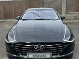 Hyundai Sonata 2021 года за 13 000 000 тг. в Алматы