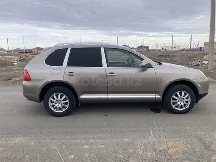 Porsche Cayenne 2004 года за 6 500 000 тг. в Атырау – фото 6