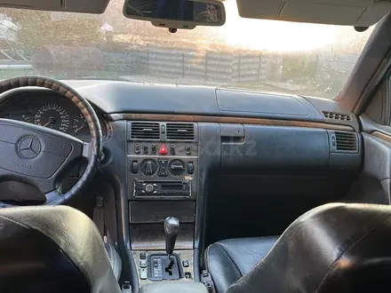 Mercedes-Benz E 280 1997 года за 1 500 000 тг. в Кызылорда – фото 7