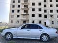 Mercedes-Benz E 280 1997 года за 1 500 000 тг. в Кызылорда – фото 2