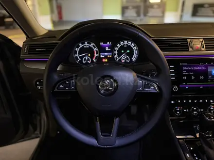 Skoda Superb 2018 года за 11 000 000 тг. в Алматы – фото 15