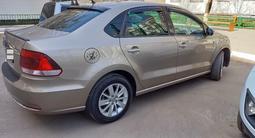 Volkswagen Polo 2015 года за 6 800 000 тг. в Астана – фото 2