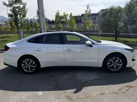 Hyundai Sonata 2022 года за 12 200 000 тг. в Алматы – фото 8