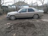 Mercedes-Benz E 200 1989 годаүшін800 000 тг. в Атбасар – фото 3