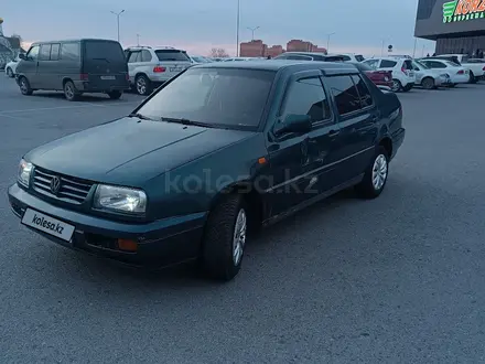Volkswagen Vento 1994 года за 1 400 000 тг. в Караганда – фото 3