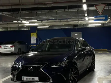 Lexus ES 250 2022 года за 27 200 000 тг. в Шымкент – фото 3