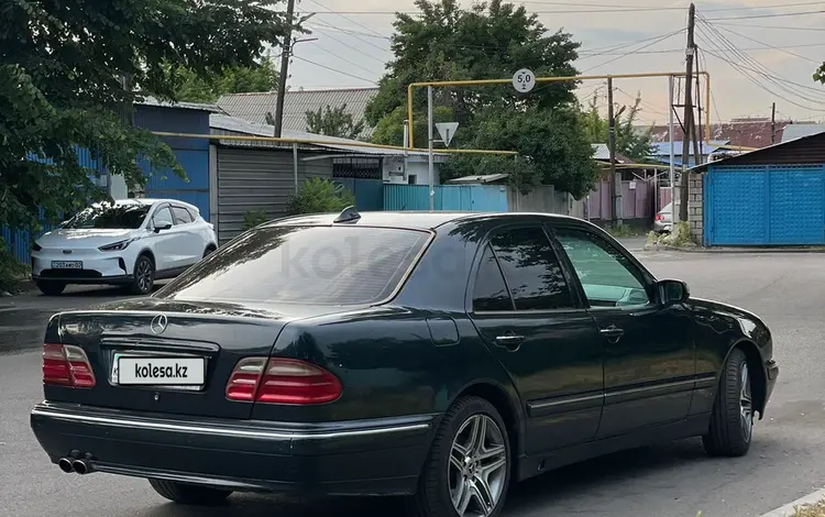 Mercedes-Benz E 320 2000 годаfor3 900 000 тг. в Алматы