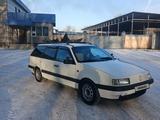 Volkswagen Passat 1993 годаfor1 100 000 тг. в Есик – фото 3