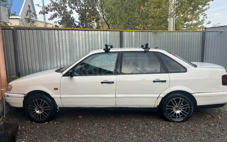 Volkswagen Passat 1994 года за 650 000 тг. в Актобе
