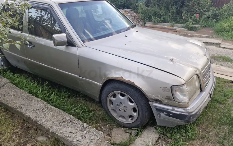 Mercedes-Benz E 280 1993 года за 900 000 тг. в Алматы