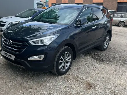 Hyundai Santa Fe 2014 года за 10 500 000 тг. в Актобе