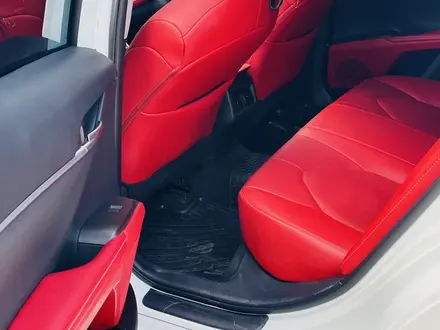 Toyota Camry 2023 года за 13 800 000 тг. в Актау – фото 8