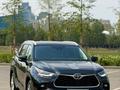 Toyota Highlander 2023 года за 31 000 000 тг. в Астана – фото 22