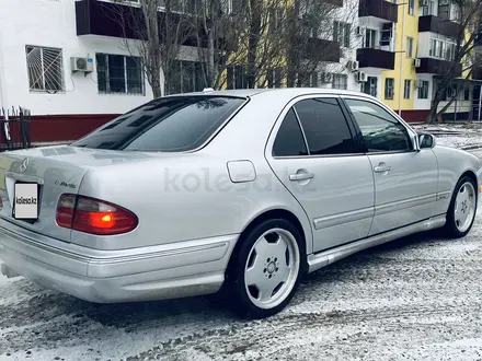 Mercedes-Benz E 320 2001 года за 6 000 000 тг. в Атырау – фото 13