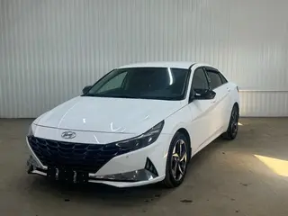 Hyundai Elantra, 2021