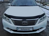 Toyota Camry 2012 года за 8 600 000 тг. в Актобе