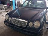 Mercedes-Benz E 230 1997 года за 2 500 000 тг. в Мерке