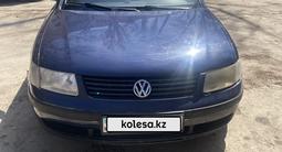 Volkswagen Passat 1998 годаүшін2 000 000 тг. в Тараз