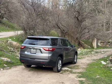 Chevrolet Traverse 2020 года за 16 000 000 тг. в Актобе – фото 2