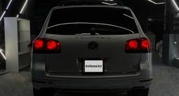 Volkswagen Touareg 2004 года за 5 000 000 тг. в Семей