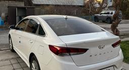 Hyundai Sonata 2018 года за 8 490 000 тг. в Шымкент – фото 3