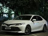 Toyota Camry 2021 года за 13 500 000 тг. в Алматы – фото 2