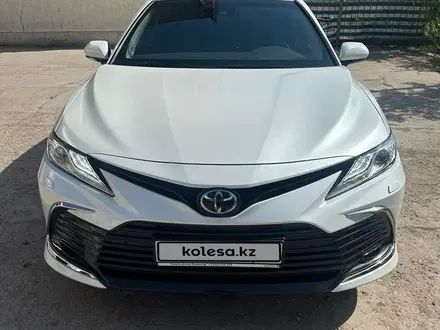 Toyota Camry 2021 года за 19 500 000 тг. в Шымкент – фото 3
